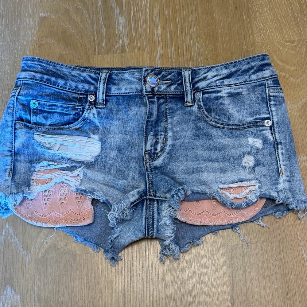 American Eagle Shortie Distressed Lace Shorts Size 6